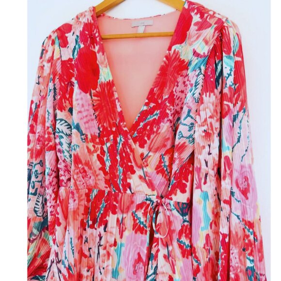 H&M Pleated Wrapover Dress SIZE MEDIUM NEW WITH TAGS: FOR ALL OCCASION - Picture 3 of 12